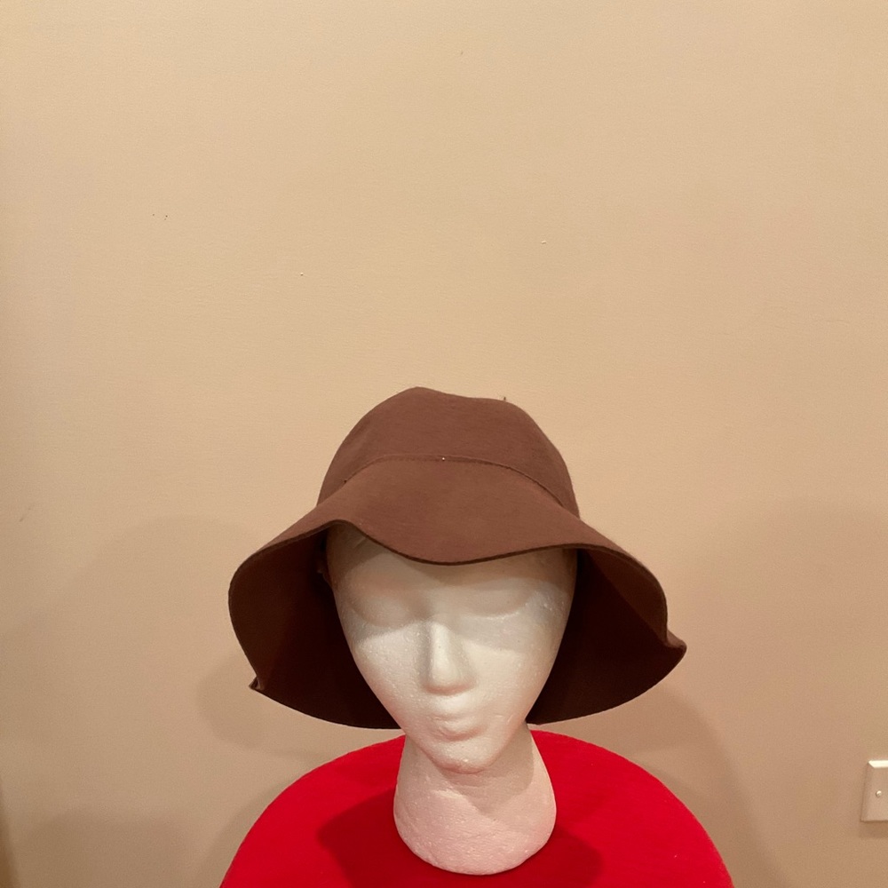 Collect 18 Wool Bucket Hat color Rust